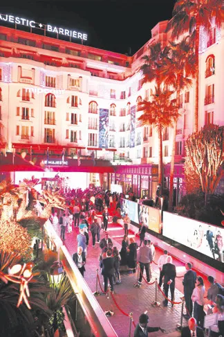 cannesda-atv-firtinasi-1666129587711.jpg Cannes’da ATV fırtınası! Dizileriyle birçok ülkede seyircilerin kalbinde taht kurdu-3