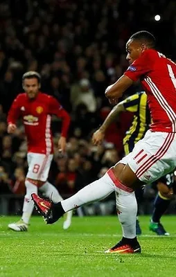 Fenerbahçe ManU'ya farklı mağlup oldu
