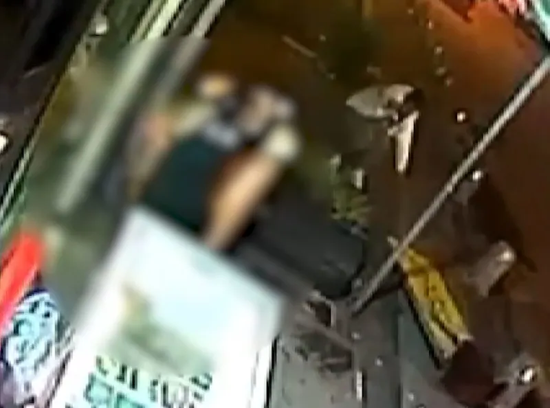 suc-makinesi-yunus-emre-gectinin-ifadesi-ortaya-cikti-1727259452381.jpg Şeyda Yılmaz'ın şehit olduğu an (Ekran Görüntüsü / Takvim.com.tr)