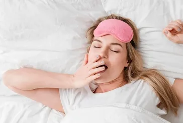 Uzmanlar açıkladı: 2025’in en iyi 4 uyku trendi gerçekten işe yarıyor mu? Ağız bantları, dijital detoks...