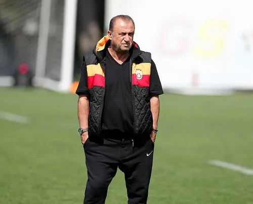 Aysel Uçkan Galatasaray antrenmanında yer aldı-7