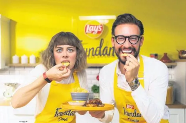 Danilo Zanna ile Demet Evgar'dan eğlenceli reklam