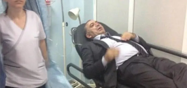 Gürsel Tekin hastaneye kaldırıldı