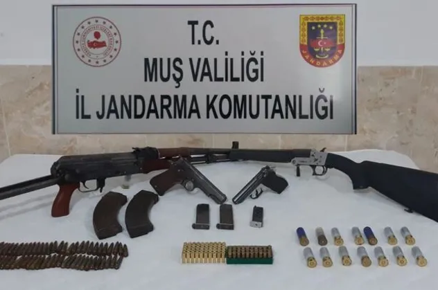 Muş'ta silah ve mühimmat ele geçirildi