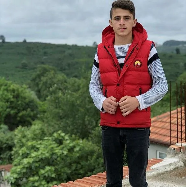 Sakarya’da balıkçı teknesi alabora oldu: 1 kişi öldü, 1 kişi kayboldu-2