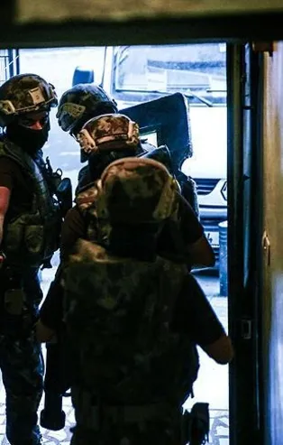 İstanbul merkezli 9 ildeki sahte içki operasyonu: 20 şüpheli tutuklandı