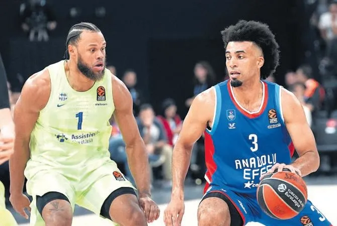 A.Efes’e Barça darbesi