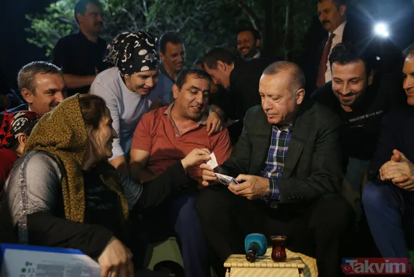 Başkan Erdoğan sahilde iftar saatini bekleyen vatandaşlarla buluştu - 23