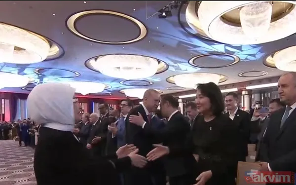 Külliye'de tarihi anlar! Başkan Erdoğan liderlerle tek tek tokalaştı: Paşinyan, Aliyev'in arkasına oturtuldu - 37