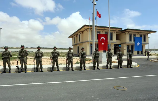 Türkiye'nin yurt dışındaki en büyük askeri üssü Somali'de açıldı-5