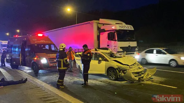 Adana Pozantı'da aşırı hız yapan TIR, kırmızı ışıkta bekleyen araçlara çarptı: 1 ölü, 4 yaralı - 12