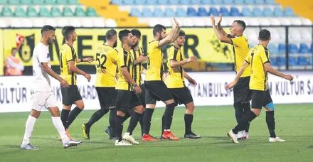 İstanbulspor 4 köşe!