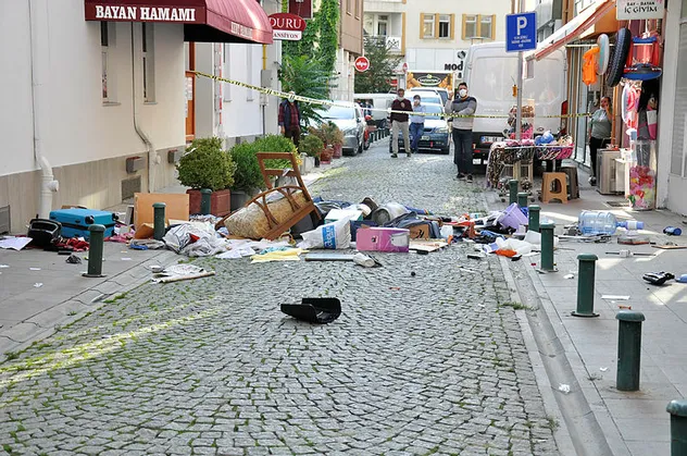 "Babam gelsin" diye bağırdı! Sokağı savaş alanına çevirdi
