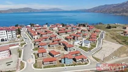 Elazığ’da depremzedelere göl manzaralı evler