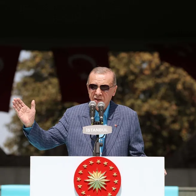 Son dakika: Merhum Başbakan Adnan Menderesin kabrine ziyaret! Başkan Recep Tayyip Erdoğandan sandık çağrısı