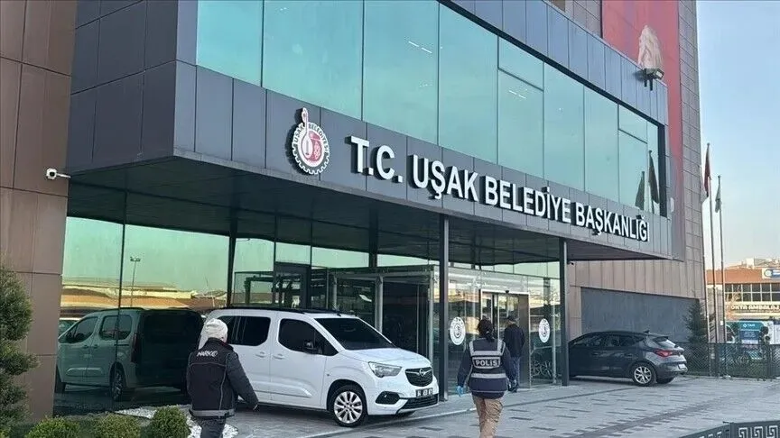 belediyeden-maas-ozkan-yalimin-sirketinde-mesai-usakta-168-milyonluk-operasyon-1785306743806.jpeg Belediyeden maaş Özkan Yalım'ın şirketinde mesai! Uşak’ta 16,8 milyonluk operasyon-4