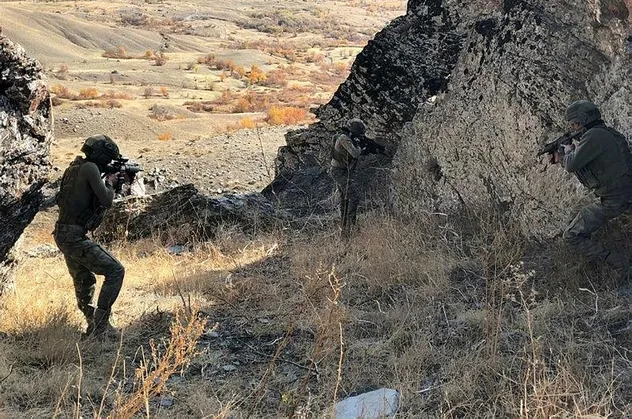 Son dakika: Hakkari'de çok sayıda PKK mühimmatı ele geçirildi