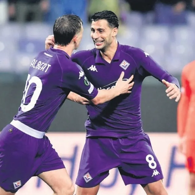 Fiorentina yarı finalde