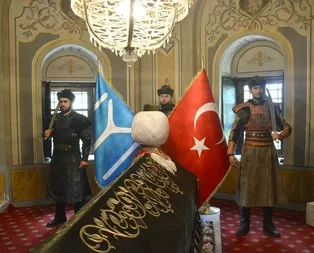 Ertuğrul Gazi Türbesi’nde ’saygı nöbeti’