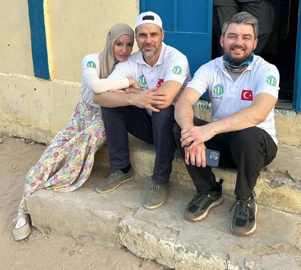 Reshad Strik Gamze Özçelik ile romantik fotoğrafını paylaştı! Eşinin doğum gününü bu sözlerle kutladı: Hatunum... - 7