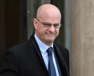 Fransada islam düşmanlığı! Fransız bakan, İslamofobiye karşı yapılacak eylemi eleştirdi