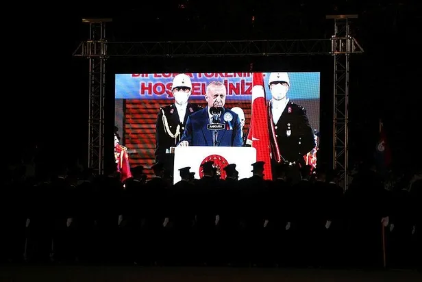 son-dakika-baskan-erdogandan-subay-ve-astsubay-mezuniyet-toreninde-onemli-aciklamalar-1630526209613.jpeg