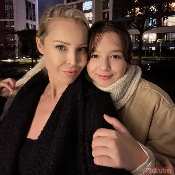 İşte Ayşegül Yıldız'ın Kızı Elif Ada İle Yaptığı O Paylaşım...