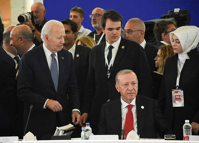 Başkan Erdoğan ve ABD Başkanı Biden G7'de bir araya geldi.  (14 Haziran 2024)