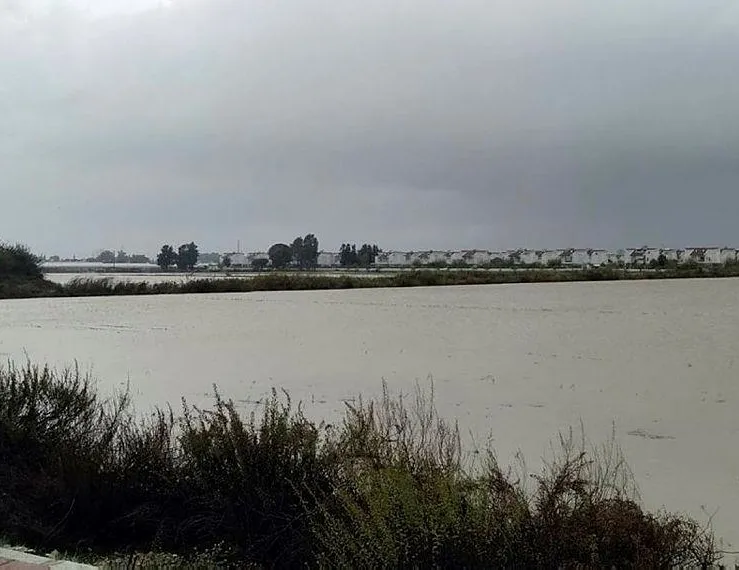 Antalya’da kuvvetli yağmur etkisini sürdürüyor!