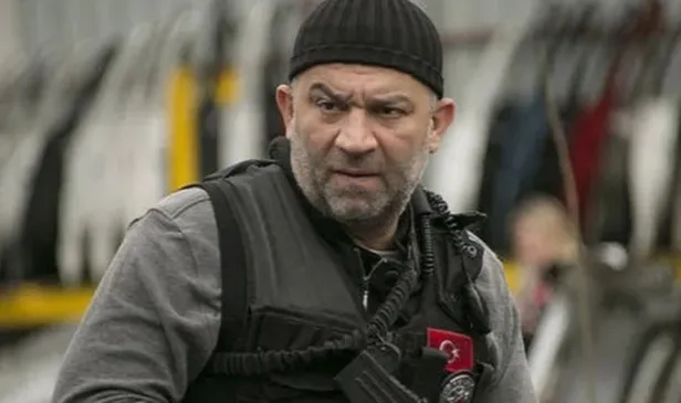 sasirtan-aciklama-arka-sokaklar-mesut-komiser-diziden-ayrildi-mi-arka-sokaklar-mesut-geri-donecek-mi-1666384524381.jpeg Arka Sokaklar Mesut geri dönecek mi? Arka Sokaklar Mesut Komiser diziden ayrıldı mı? Şaşırtan açıklama!-2