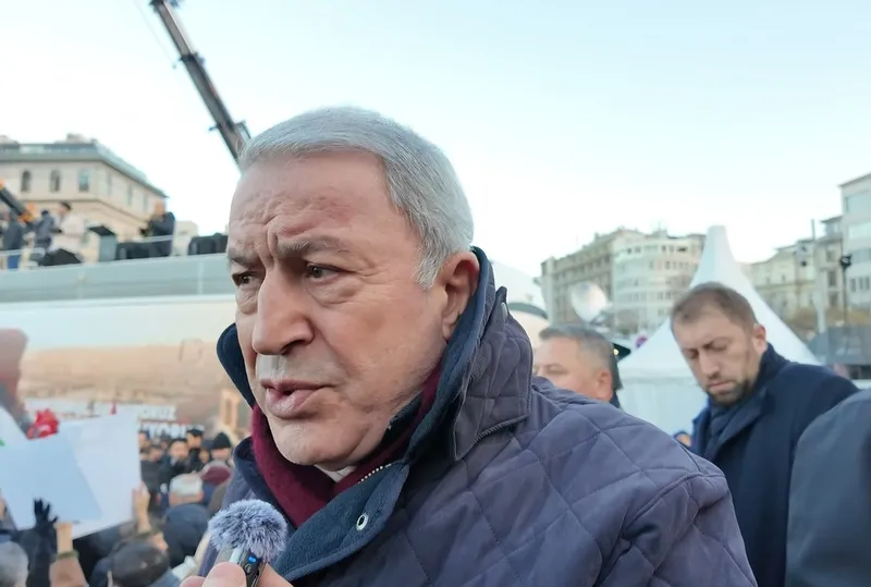 eski-milli-savunma-bakani-hulusi-akar-takvime-konustu-israil-ve-sdgye-net-mesaj-entegrasyon-olacak-illegal-gru-1767258780844.jpeg Eski Milli Savunma Bakanı Hulusi Akar TAKVİM'e konuştu! İsrail ve SDG'ye net mesaj: Entegrasyon olacak, illegal gruplara müsaade etmeyiz-3