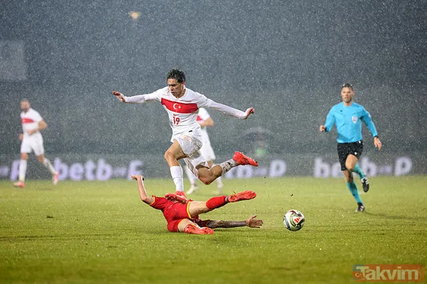 Spor yazarları A Milli Takım'ın Karadağ hezimetini yorumladı! Montella'ya ağır sözler! Kerem Aktürkoğlu için flaş yorum - 11