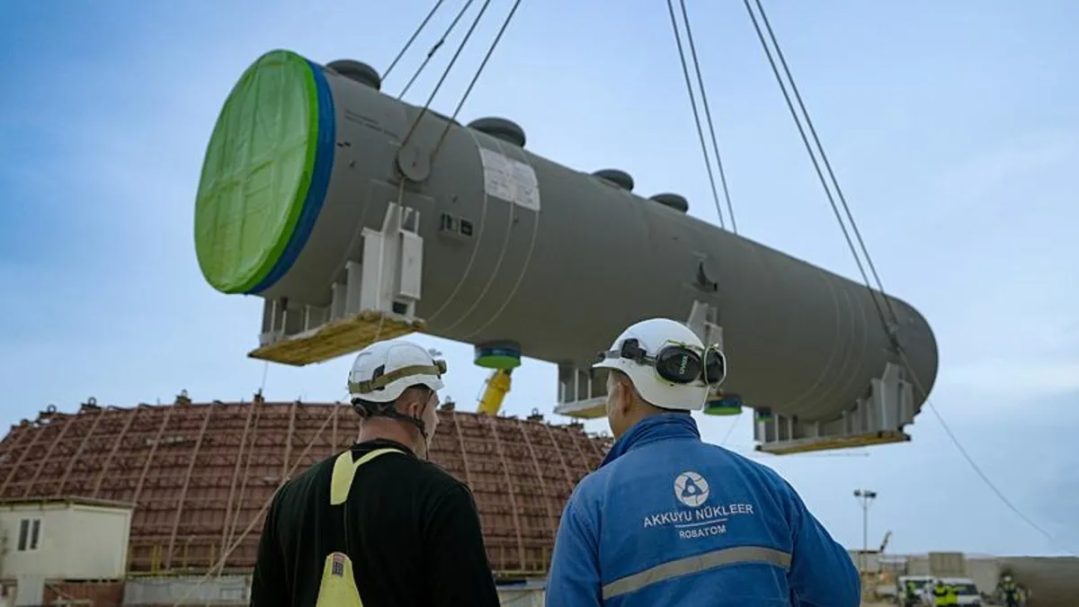 Akkuyu NGS'de yeni aşama: 3. güç ünitesine besleme suyu depolama tankı taşındı