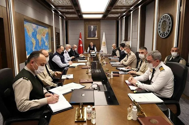 Milli Savunma Bakanı Hulusi Akar kuvvet komutanları ile toplantı gerçekleştirdi