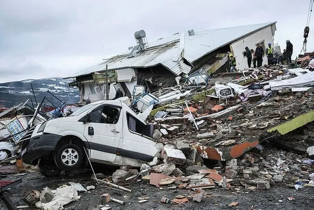 1675728469067.jpeg Türkiye tek yürek! Deprem sonrası 4 büyükler olmak üzere tüm kulüpler harekete geçti-3