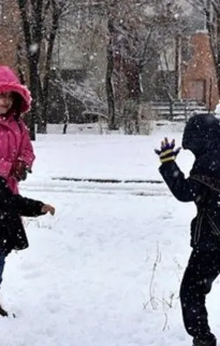 Kars’ta okullar tatil mi? 14 Ocak Cuma Kars’ta yarın okullarda ders olacak mı? Kars Valiliği kar tatili açıklaması…