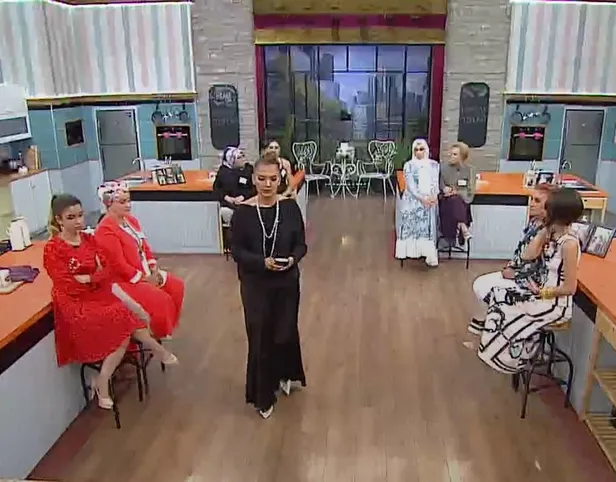 Gelinim Mutfakta çeyrek altını kim kazandı? 13 Ekim Çarşamba Gelinim Mutfakta günün birincisi kim oldu? İşte puan durumu…-2