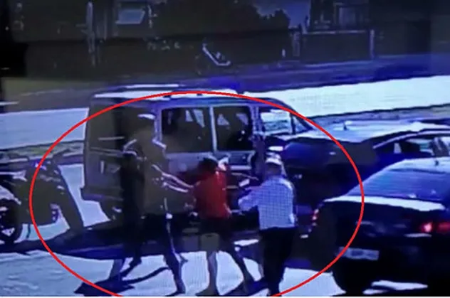 Trafikte yol verme tartışmasında polise bıçaklı saldırı! Yer: Samsun
