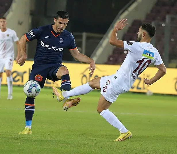 hatayda-gol-duellosu-hatayspor-basaksehir-3-3-berabere-kaldi-1667849145660.jpeg Hatay'da gol düellosu! Hatayspor-Başakşehir 3-3 berabere kaldı-7