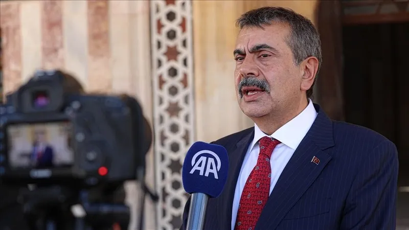 Bakan Tekin A Haber'de soruları cevapladı | Laiklik bildirgesi ve Ramazan tartışmaları-11