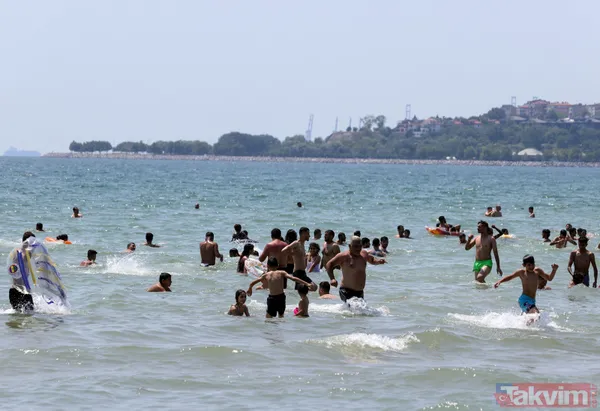 İstanbullular Kurban Bayramı'nda halk plajına akın etti - 5