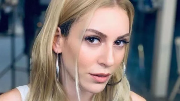 Sinem Kobal ezber bozdu kim der ki 1 çocuk annesi diye! Eşi Kenan İmirzalıoğlu çok şanslı kumsala uzandı sonra da...-4