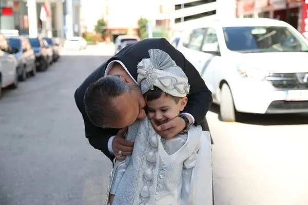 Bursalı şehit İlyas Kaygusuz’un oğlu Emir Taha'ya büyük jest-3