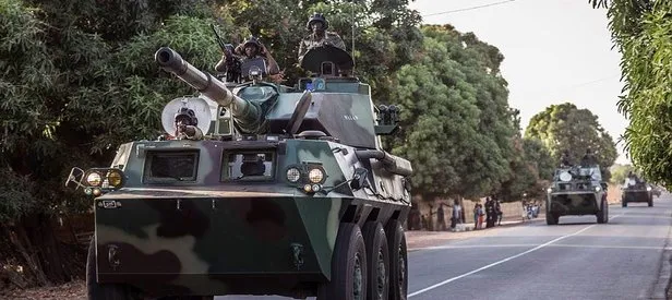 Senegal ordusu Gambiya’ya girdi