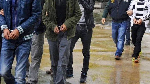 Son dakika: FETÖ’nün orduya sızma girişiminde yer almışlardı... Sınav usulsüzlüğüne karışan 51 şüpheli gerekçesiz serbest kaldı!-1