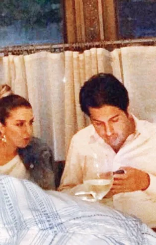 Reza Zarrab'ın yanındaki kadın Ayşegül Akgün çıktı