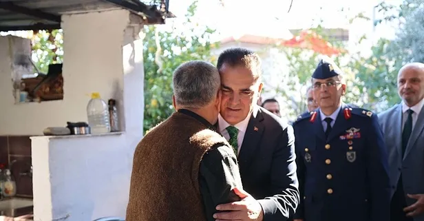 Şehit Astsubay Başçavuş Emrah Kuran'ın şehadet belgesi ailesine teslim edildi