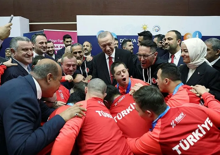Başkan Erdoğan Futsal Milli Takımı'nı kabul etti-3