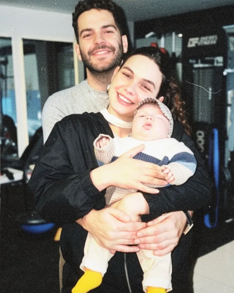 beste-kokdemirden-kai-gunes-surprizi-minik-bebegi-ilgi-odagi-oldu-1776339033949.jpg Beste Kökdemir’den Kai Güneş sürprizi! Minik bebeği ilgi odağı oldu-5