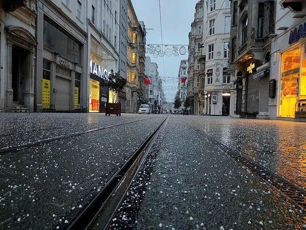 SON DAKİKA: İstanbul'da kar yağışı başladı! Yola çıkacaklar dikkat: Meteorolojiden kritik uyarı | İşte il il 24 mart hava durumu raporu-5